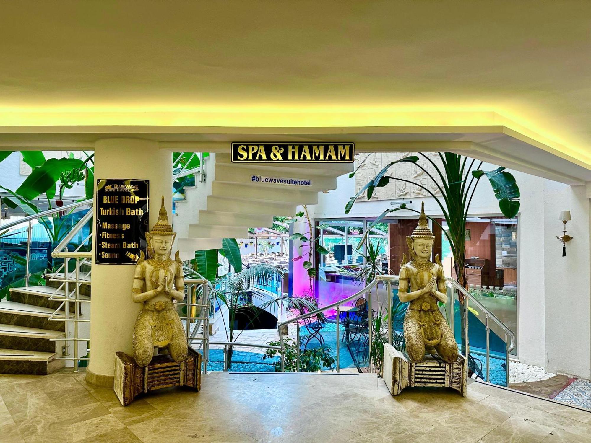 Hotell Blue Wave 4*