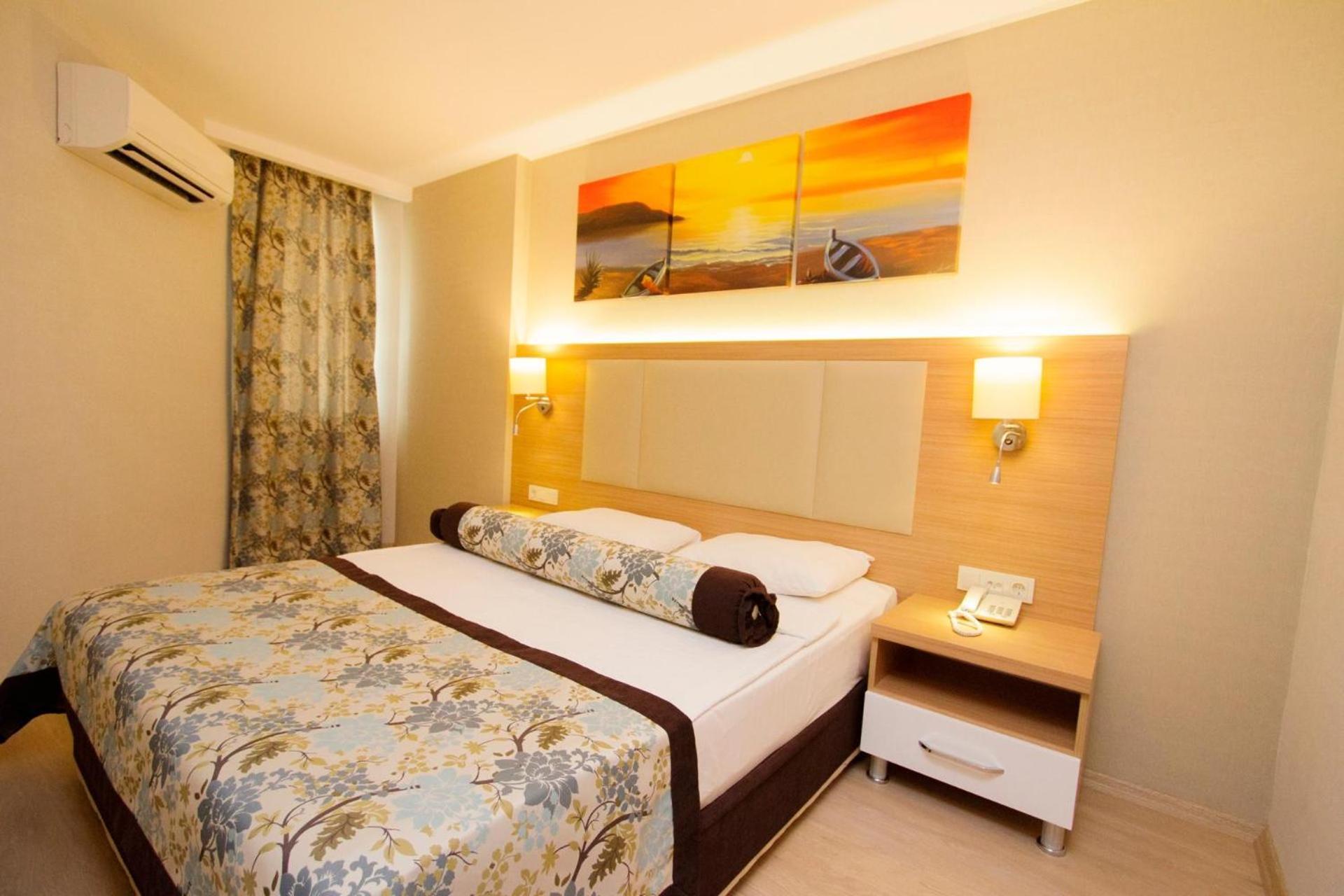 Hotel Blue Wave