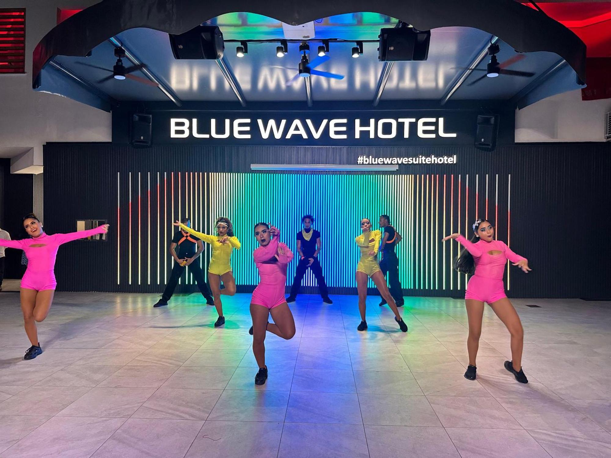 Blue Wave Hotell 4*
