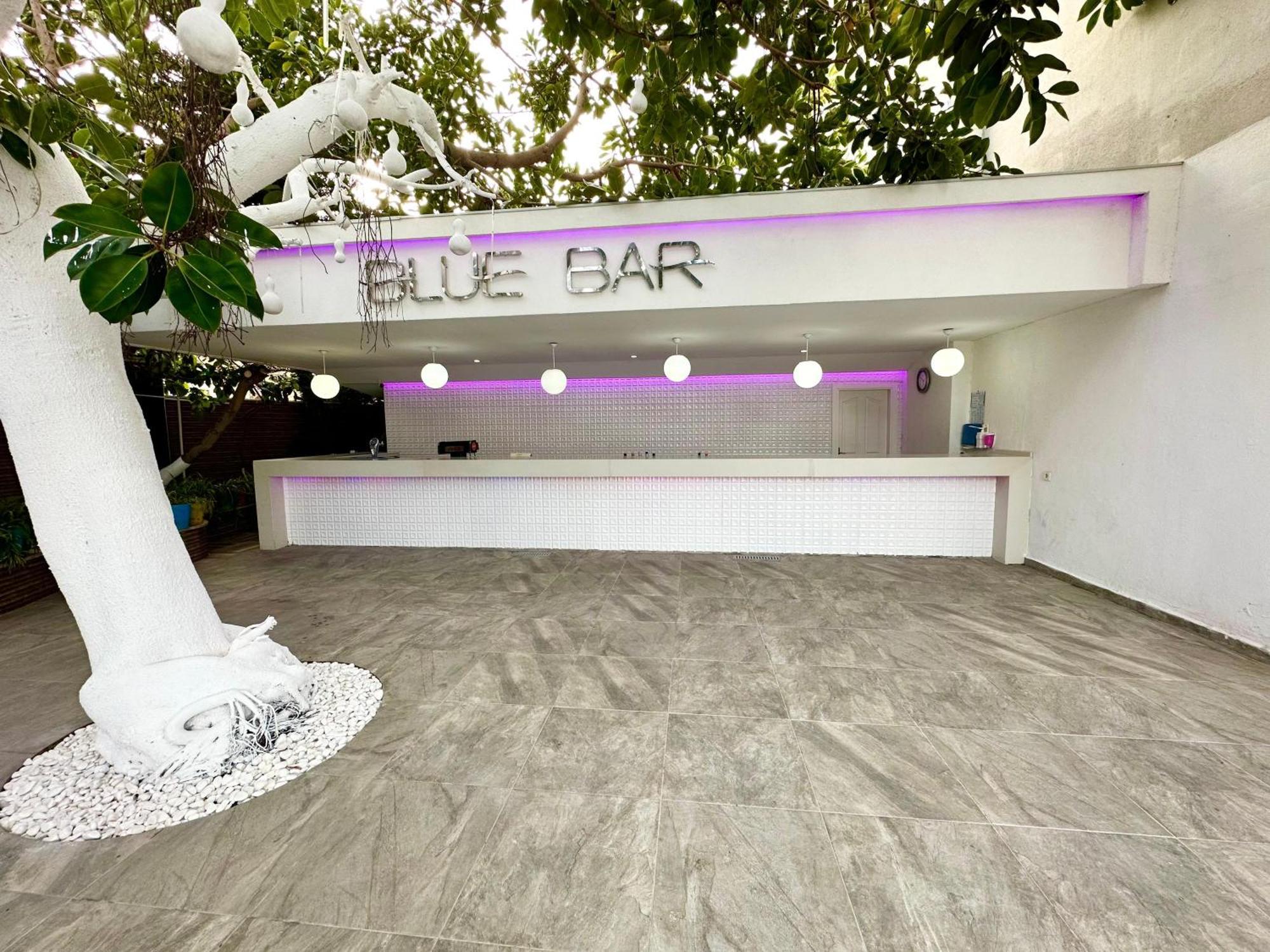 Hotell Blue Wave 4*