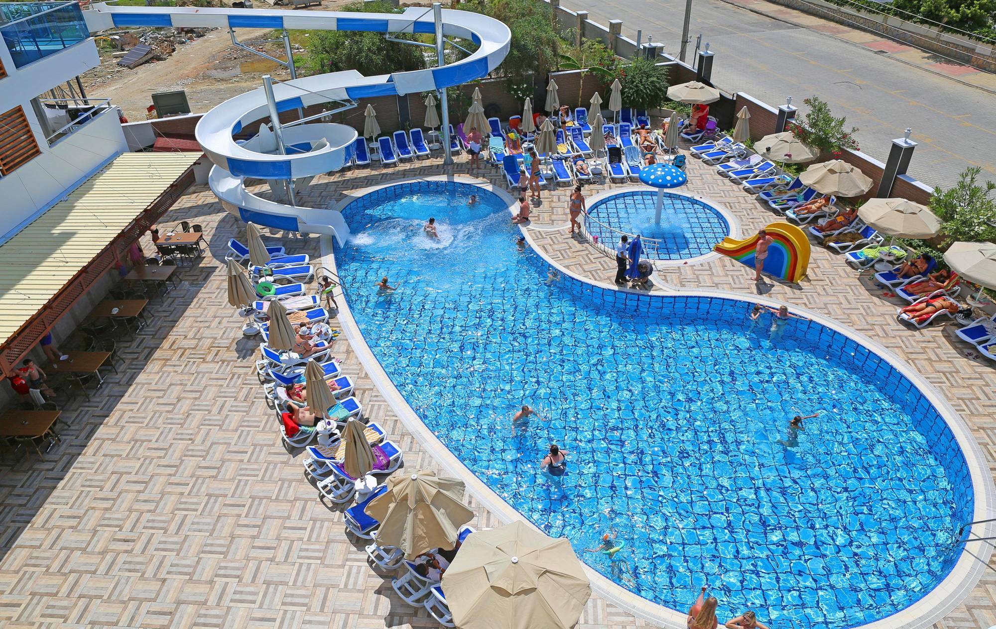 Blue Wave Hotell Alanya